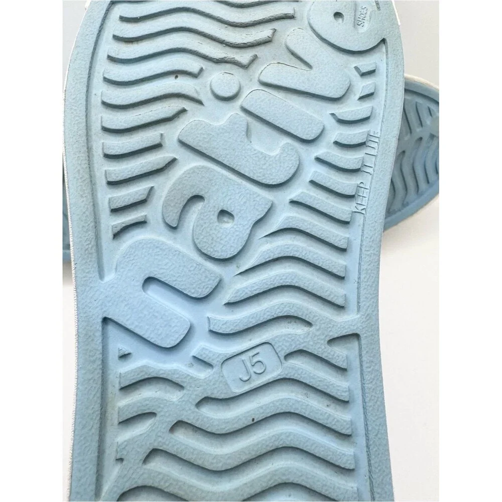 Native Jefferson Sky Blue Water Shoes Youth Juniors Girls Size 5